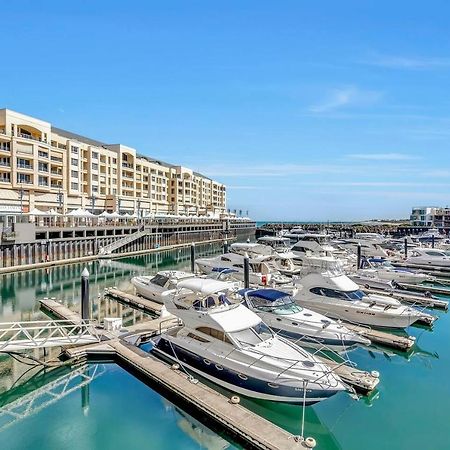 Waterfront Resort-Style Living At Glenelg Beach Adelaide Exterior foto